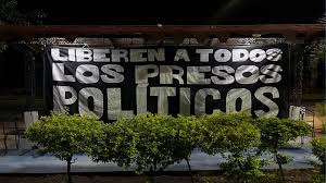 Cover image for Liberan a 29 trabajadores mineros en Venezuela tras más de un año