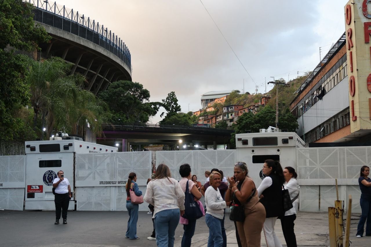 Cover image for Traslado de presos políticos desde El Helicoide a otras cárceles