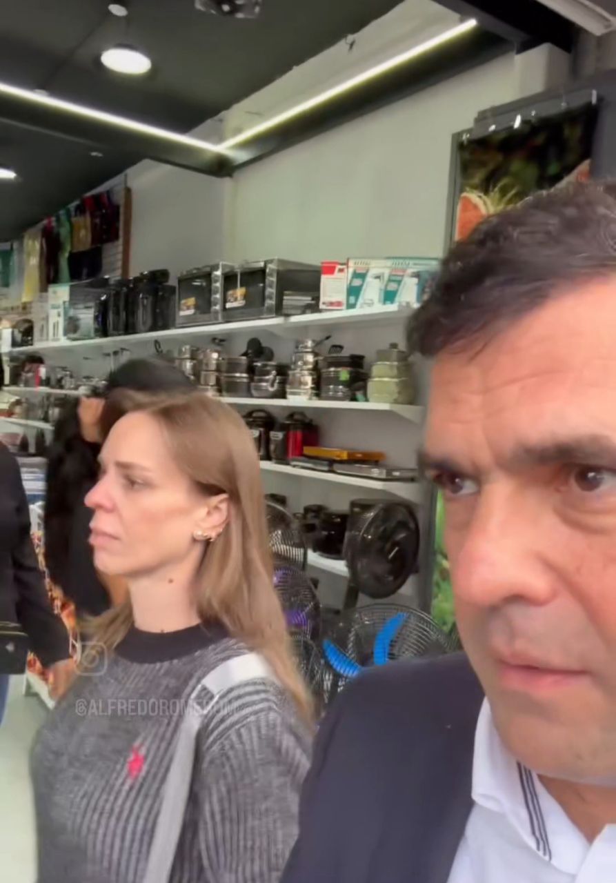 Cover image for Video de Alfredo Romero sobre traslados en El Helicoide